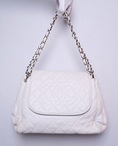 Timeless Accordion Flap Bag Caviar White 11755237 DB, front view